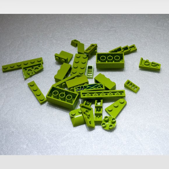 Green Lego Bulk Pieces 25+ Lot Bricks Plates Specialty Parts Build Random X - Picture 1 of 3